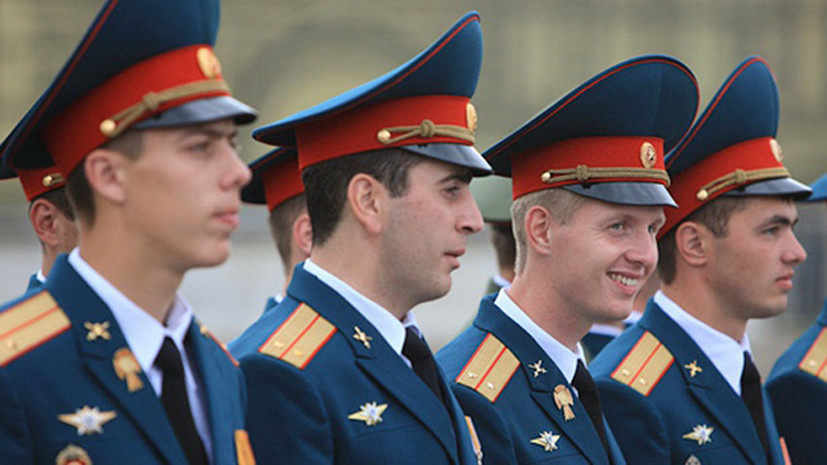 Более 13 тысяч офицеров из вузов Минобороны пополнили Вооружённые силы России