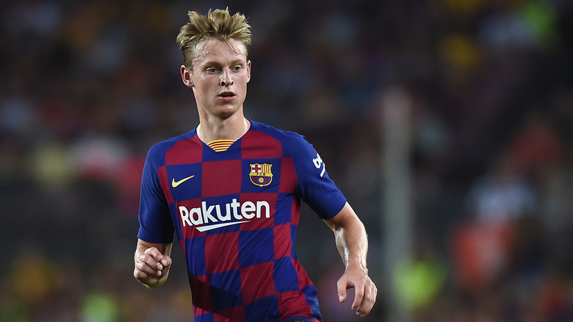 Де Йонг признан лучшим полузащитником сезона-2018/19 по версии УЕФА