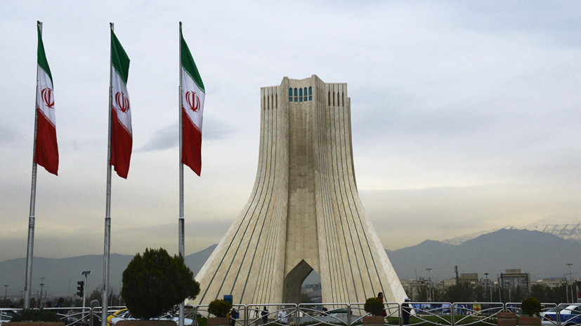 СМИ: На космодроме в Иране взорвалась ракета