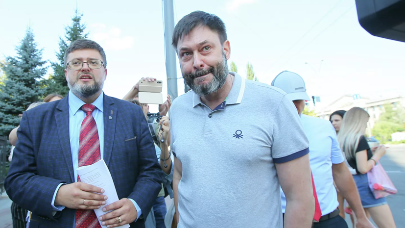 Адвокат Вышинского заявил, что журналисту не вернули паспорта