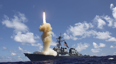 Запуск ракеты с американского эсминца USS Fitzgerald