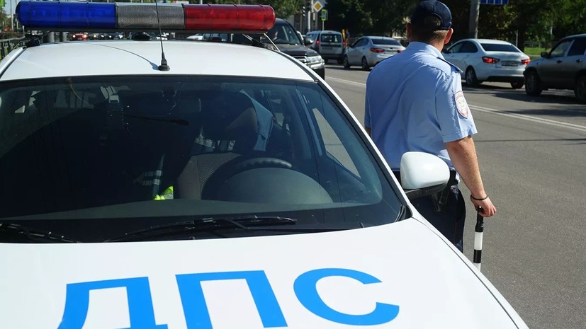 На Ставрополье в ДТП с микроавтобусом пострадали пять человек 