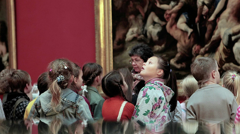 Более 520 тысяч школьников и учащихся колледжей бесплатно посетили музеи Москвы за два года