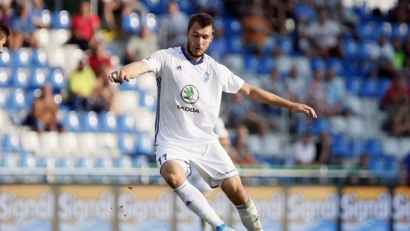 Гендиректор ЦСКА прокомментировал срыв трансфера Комличенко