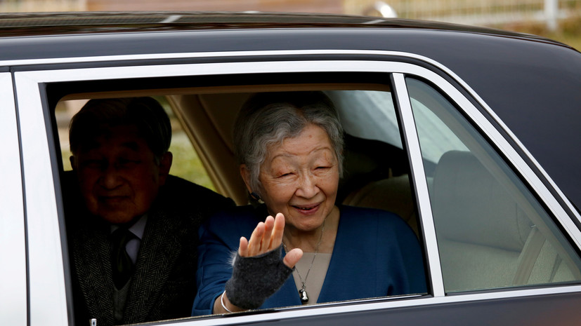 Почётной императрице Японии проведут операцию по удалению опухоли груди