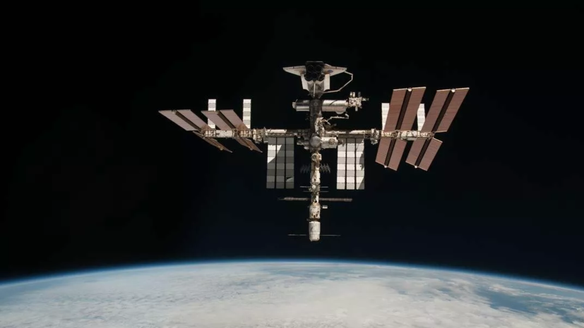«Роскосмос» сообщил об изменении высоты орбиты МКС