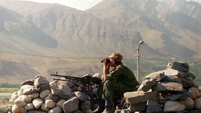 На границе Киргизии и Таджикистана в перестрелке погиб пограничник