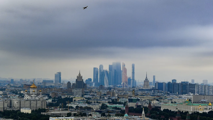 Синоптики предупредили о давлении «на барическом дне» в Москве