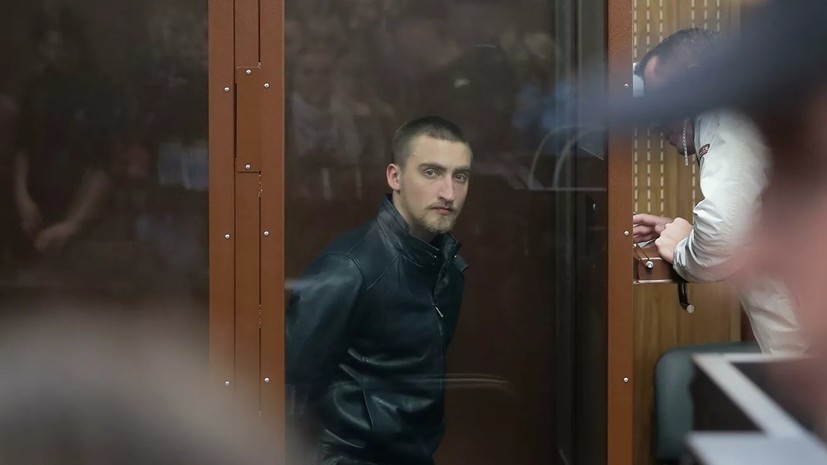 Осуждённый актëр Устинов поблагодарил коллег за поддержку
