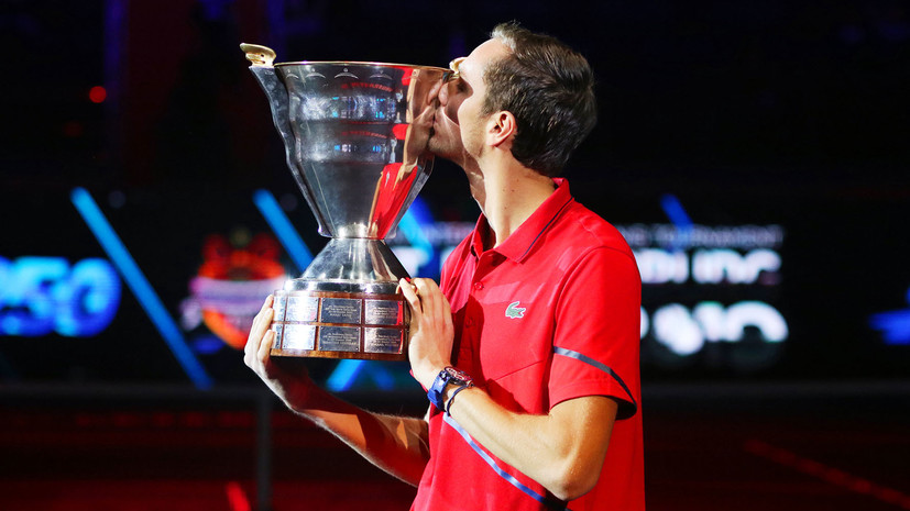 «Всем всё доказал»: как Медведев одержал 50-ю победу в сезоне и выиграл турнир ATP в Санкт-Петербурге
