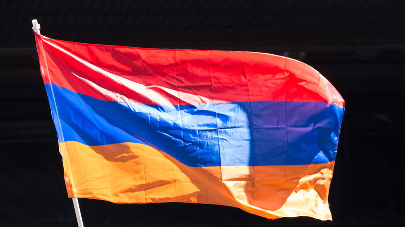 В Армении объявлено условное военное положение