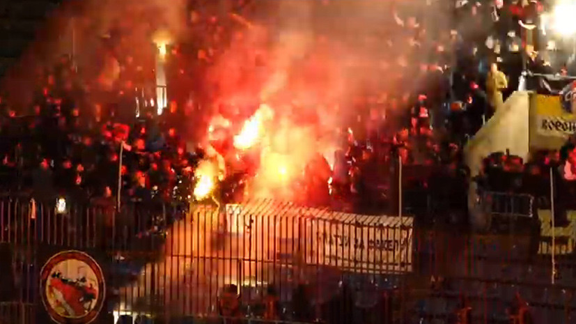 Пожарные облили водой фанатов «Факела» при температуре +6 ºC