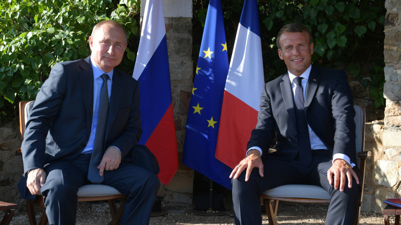 В Киеве изъявили желание прочесть стенограммы бесед Путина и Макрона