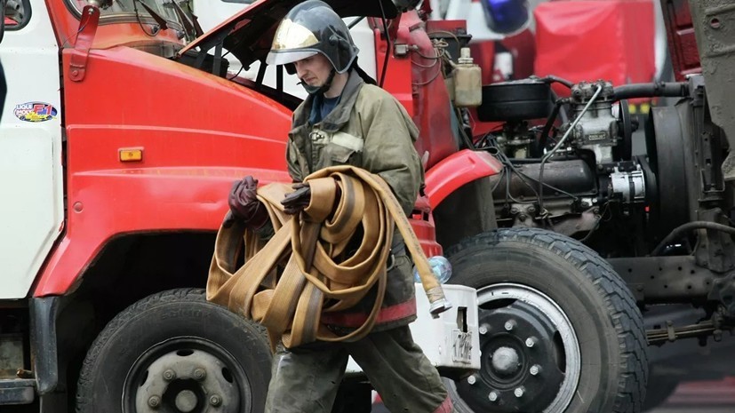 В Татарстане потушили пожар в заброшенном здании ресторана