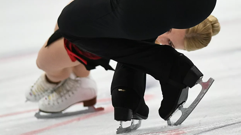 Фигуристы Артемьева и Назарычев завоевали золото на этапе юниорского Гран-при