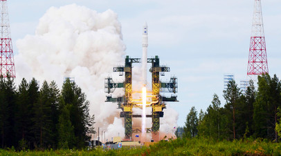 Запуск российской ракеты космического назначения с космодрома Плесецк