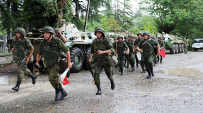 Военнослужащие РФ во время тактических учений в Абхазии