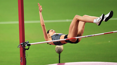 Мария Ласицкене в финальных соревнованиях по прыжкам в высоту среди женщин на чемпионате мира по легкой атлетике 2019 в Дохе.