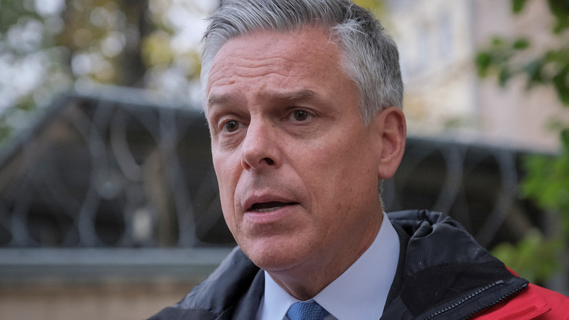 Хантсман назвал спекуляцией сообщения о планах продлить СНВ на год