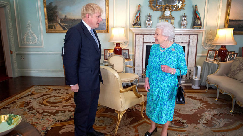 The Sunday Times: Джонсон готов покинуть пост только по указу королевы