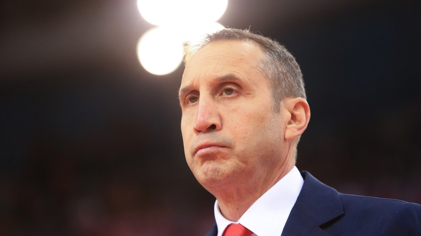 Блатт ушёл в отставку с поста главного тренера «Олимпиакоса»