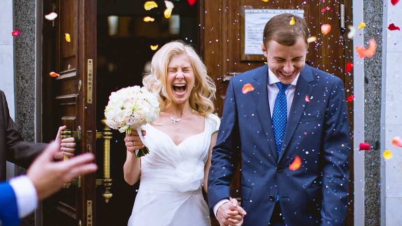 В новогодние праздники в Москве будут работать три ЗАГСа