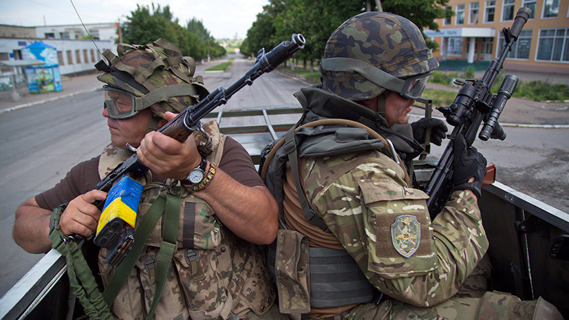 Развод по-киевски: на Украине сообщили о срыве отведения войск в Донбассе