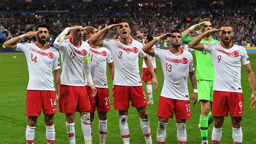 «Потенциально провокационное поведение»: УЕФА может наказать сборную Турции за военное приветствие