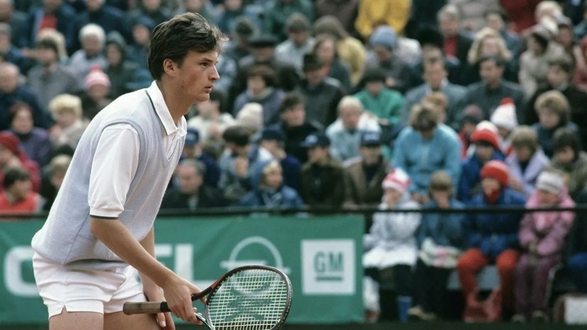 Тарпищев назвал большой утратой смерть Волкова