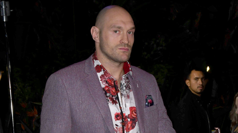 Фьюри: общался с Макгрегором, он готов тренировать меня в качестве бойца ММА