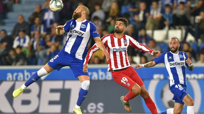 «Атлетико» сыграл вничью с «Алавесом» в 11-м туре Примеры