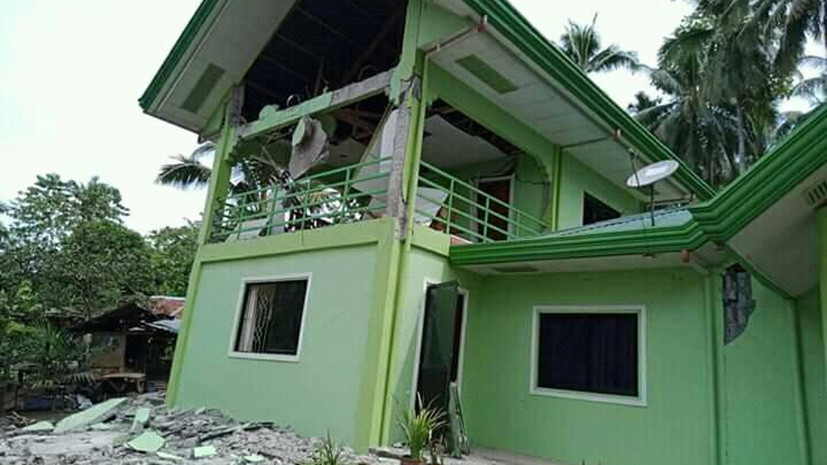 На Филиппинах три человека погибли при землетрясении
