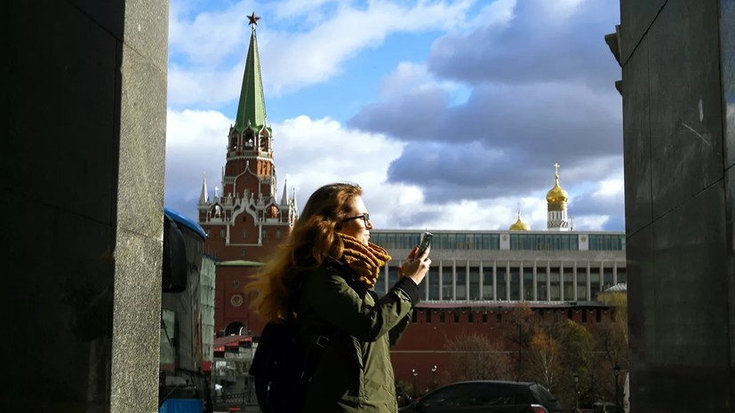 Синоптики прогнозируют тёплое начало ноября в Москве