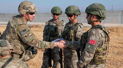 Американский и турецкий военные в Сирии