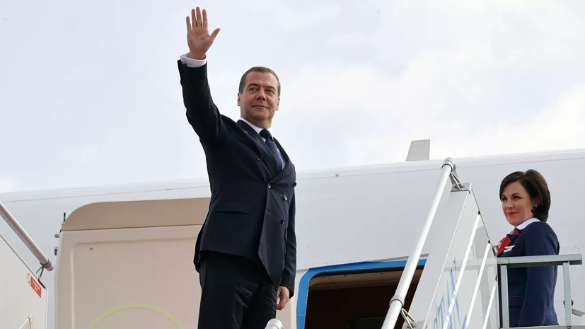 Медведев прибыл в Таиланд