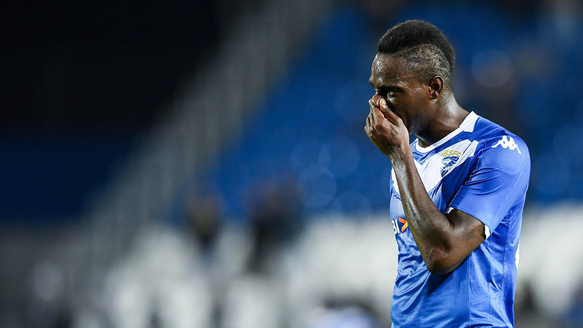 Балотелли попытался уйти с поля в матче Серии А из-за расистских оскорблений