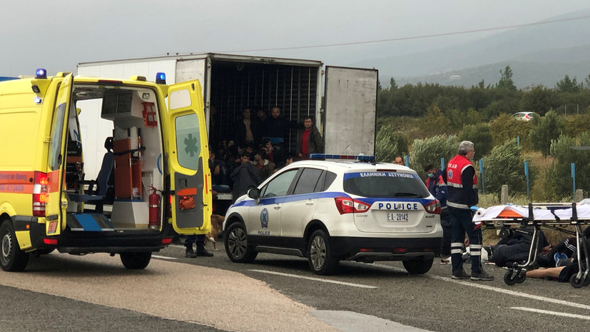 В Греции задержали грузовик с 41 нелегальным мигрантом
