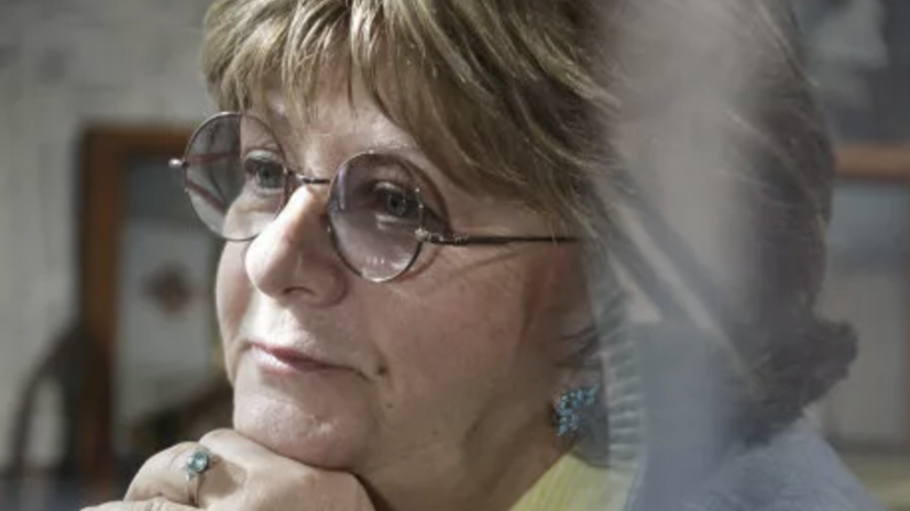 Власти Москвы поздравили с днём рождения Аллу Сурикову