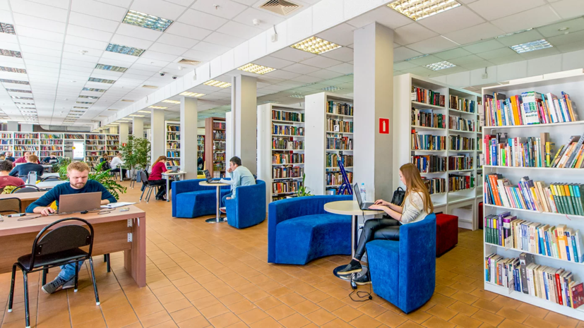 Число посетителей библиотек Москвы в 2019 году составило почти миллион