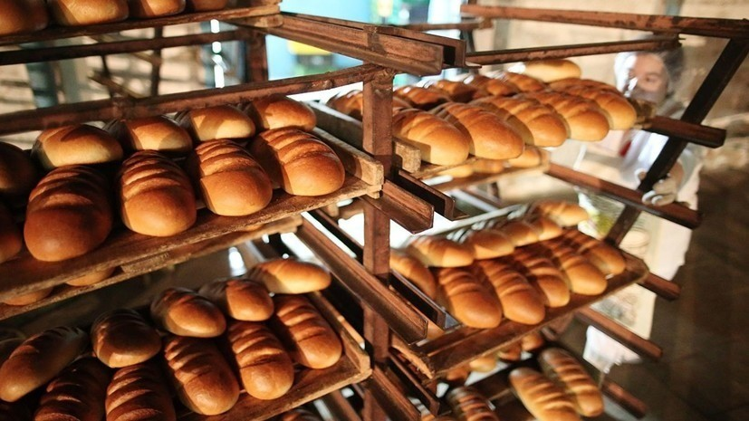Роспотребнадзор рассказал, как правильно выбирать хлеб