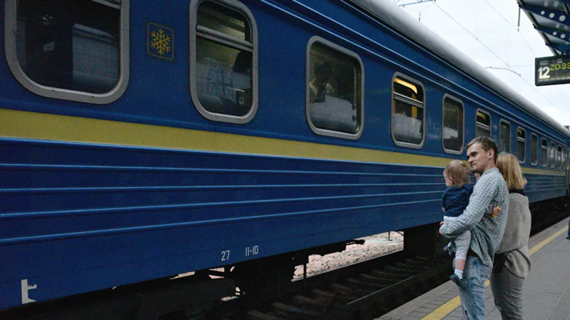 Гончарук заявил о планах смены руководства Украинских железных дорог