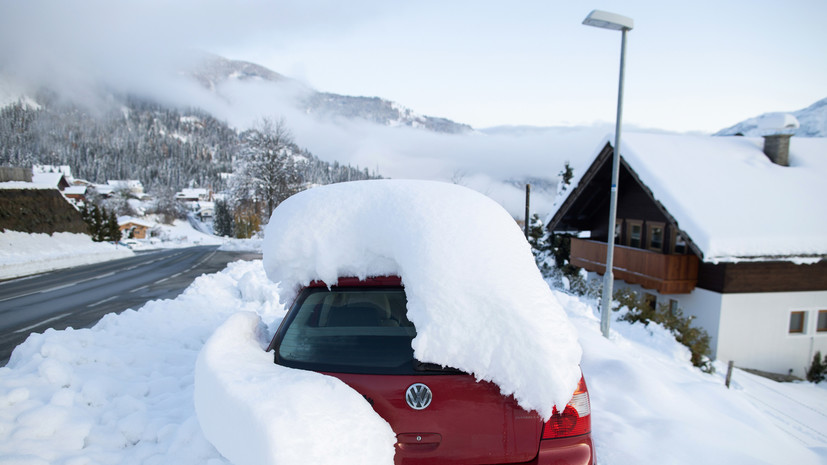 Снегопады и оползни заблокировали автодороги в Австрии