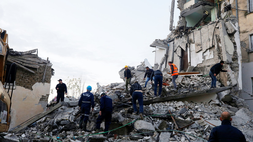 Подтверждена гибель двух человек в результате землетрясения в Албании