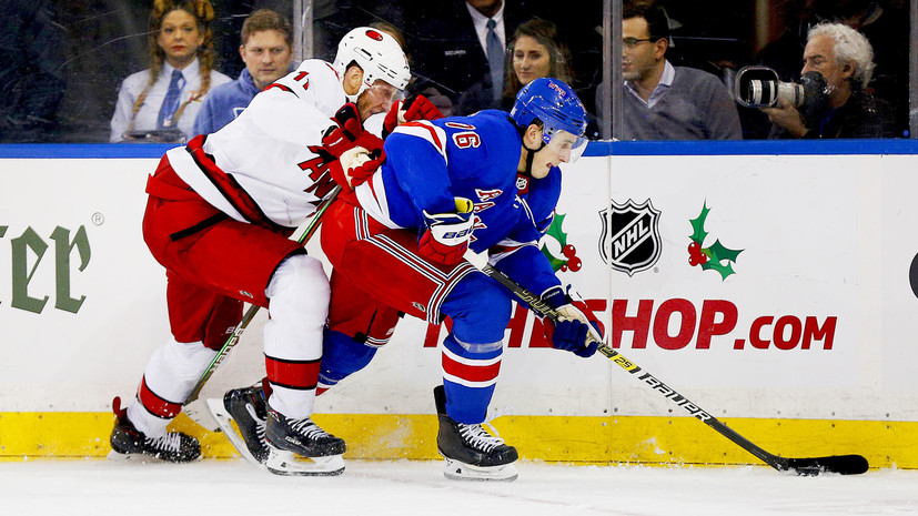 «Рейнджерс» победили «Каролину» в НХЛ, Панарин набрал два очка