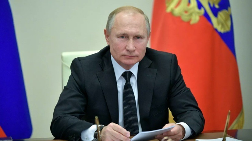 Путин призвал отсекать риски распространения экстремизма при миграции