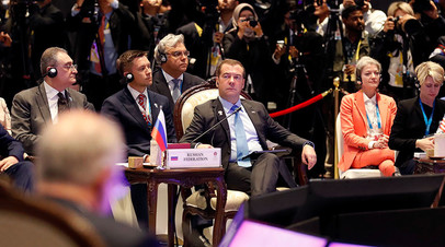 Председатель правительства РФ Дмитрий Медведев на заседании 14-го Восточноазиатского саммита