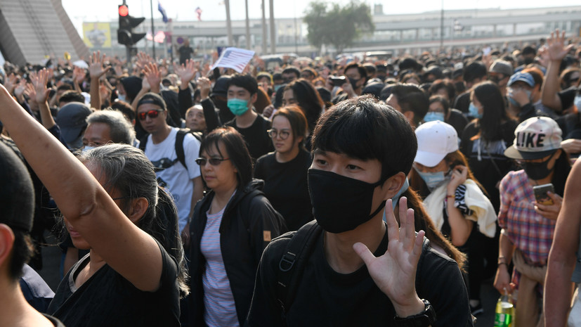 Протестующие поблагодарили Трампа за подписание закона по Гонконгу