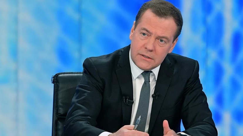 Медведев считает реальной угрозу отключения России от мировой сети