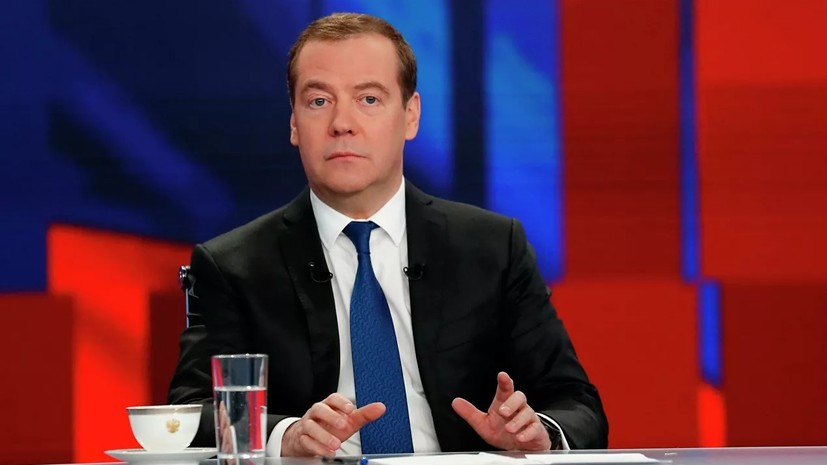 Медведев посоветовал не бояться искусственного интеллекта