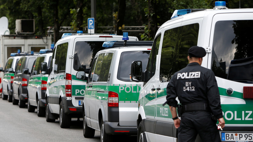 В Мюнхене на полицейского напали с ножом